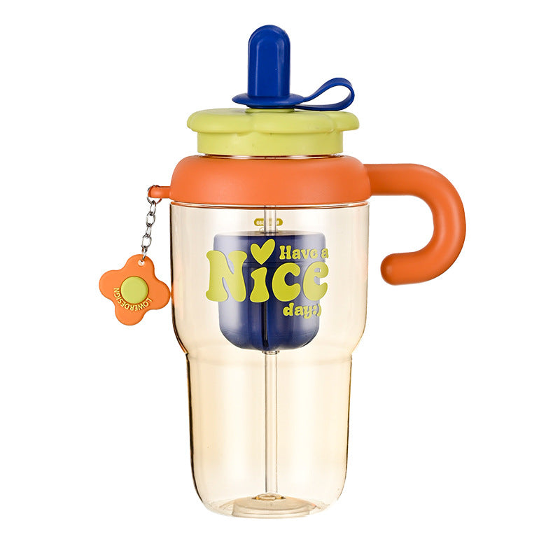 Unisex drinking cup with integrated straw and spill protection Bowlift
