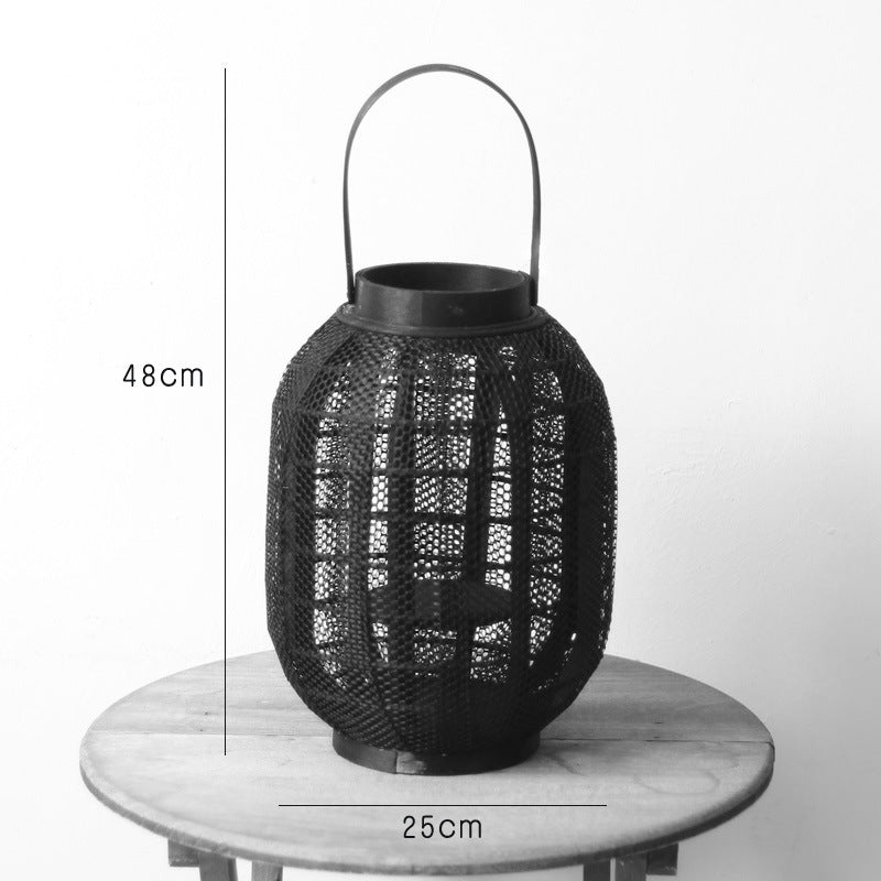 Elegant metal lantern with net design Bowlift