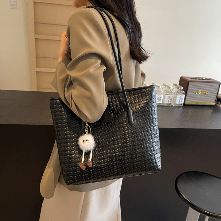 Woven Patterned Shoulder Bag Bowlift