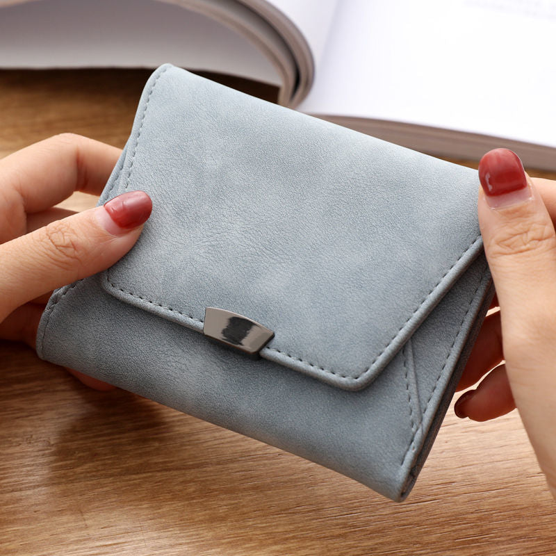 Elegant Textured Leather Card Holder Bowlift