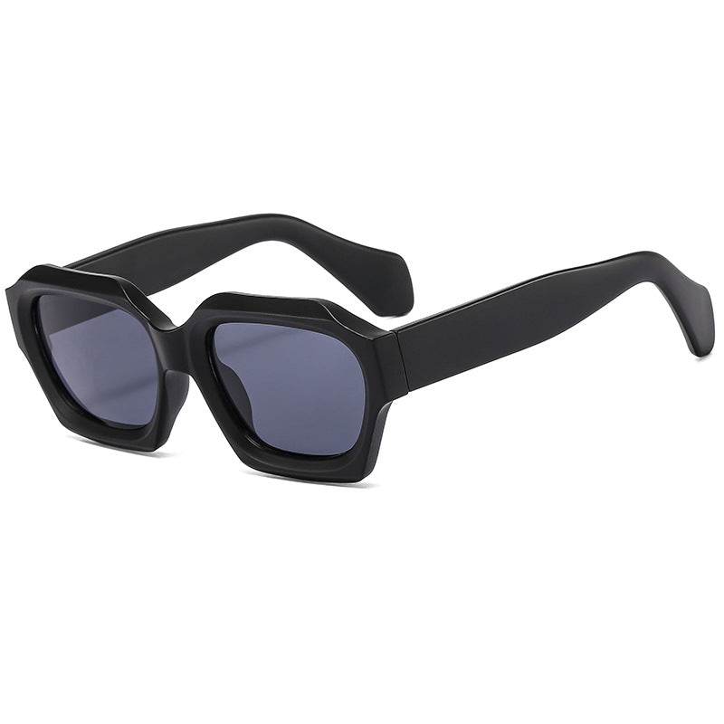 Ladies stylish sunglasses in geometric design Bowlift