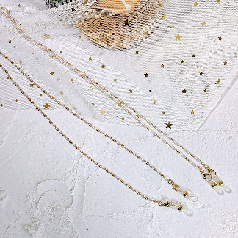 Elegant glasses holder chain with pearls Bowlift