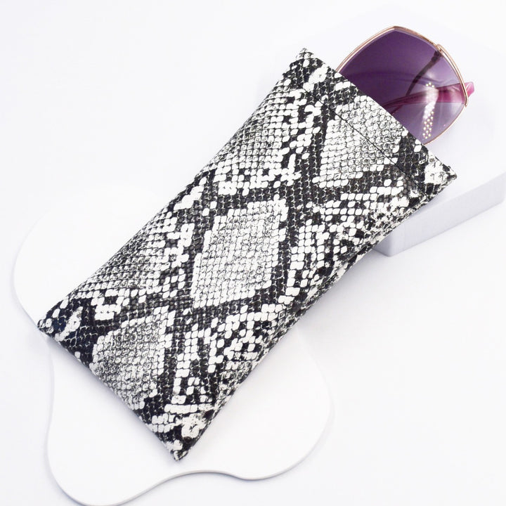 Stylish Snake Print Eyewear Case Bowlift