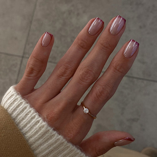 Artificial nail set with glamorous French tip design Bowlift