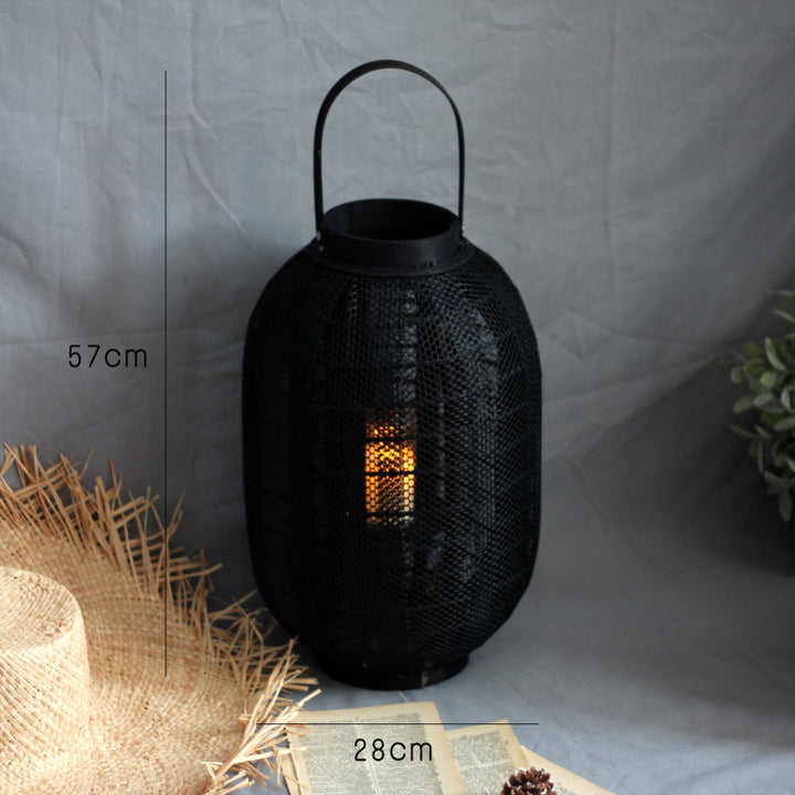 Elegant metal lantern with net design Bowlift