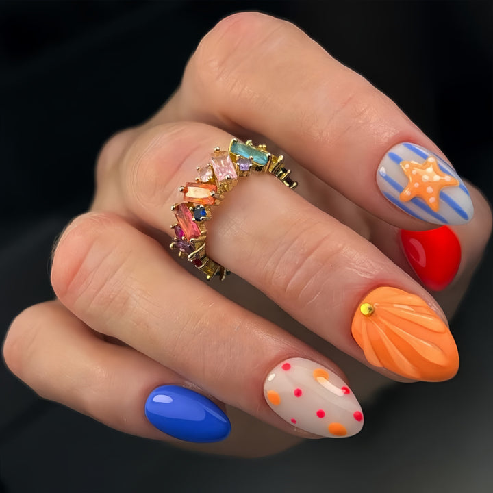 Artificial nails in playful summer design Bowlift