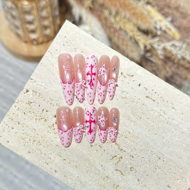 Artistic Stiletto Press-On Nail Set with Heart and Bow Design Bowlift