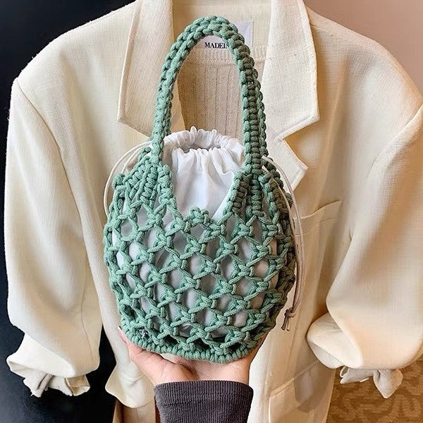 Fashionable handbag made of braided material Bowlift