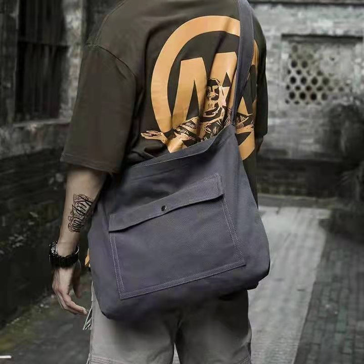 Shoulder bag in modern design with practical organizer Bowlift