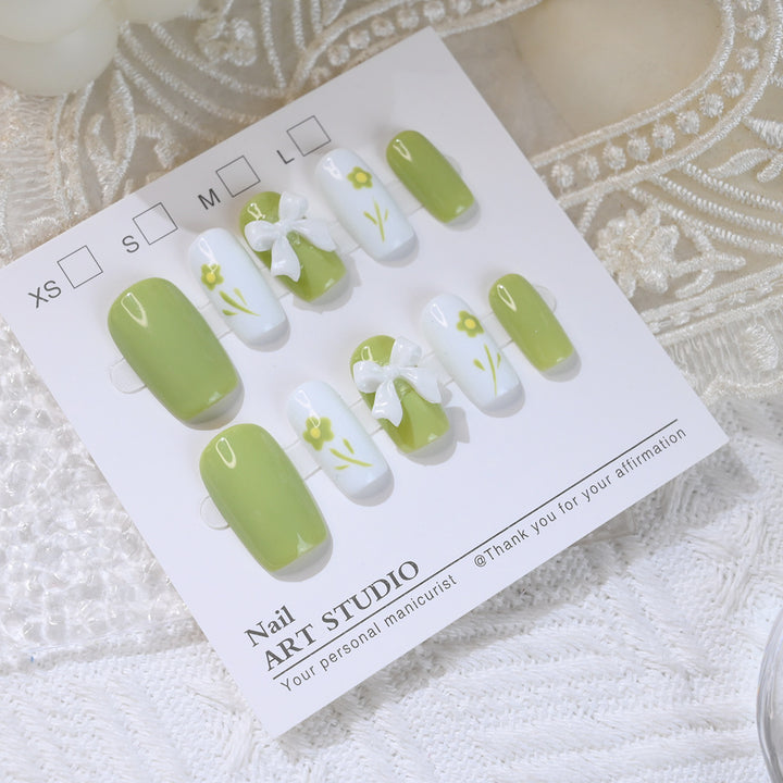 Decorative Press-On Nail Set with Floral Bow Design Bowlift