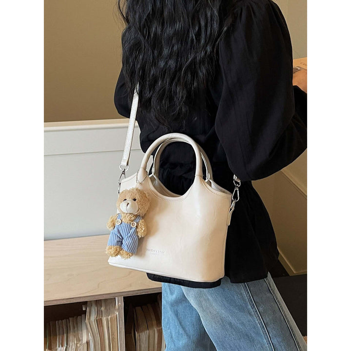 Sophisticated Designer Handbag Bowlift