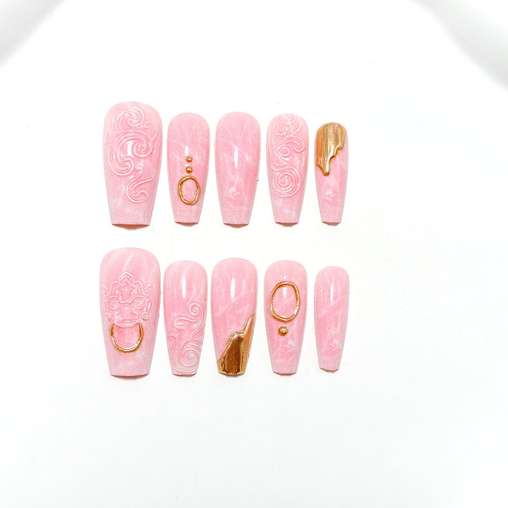 Elegant and Decorative Art Nails Bowlift