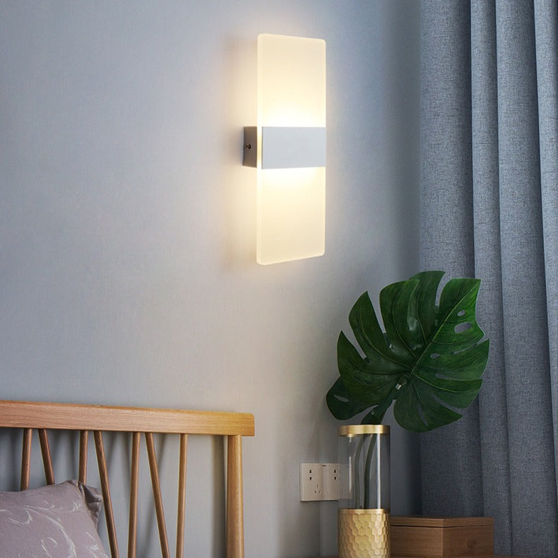 BowLift | CenturyGlow – Mid-Century Wall Lamp for Timeless Style