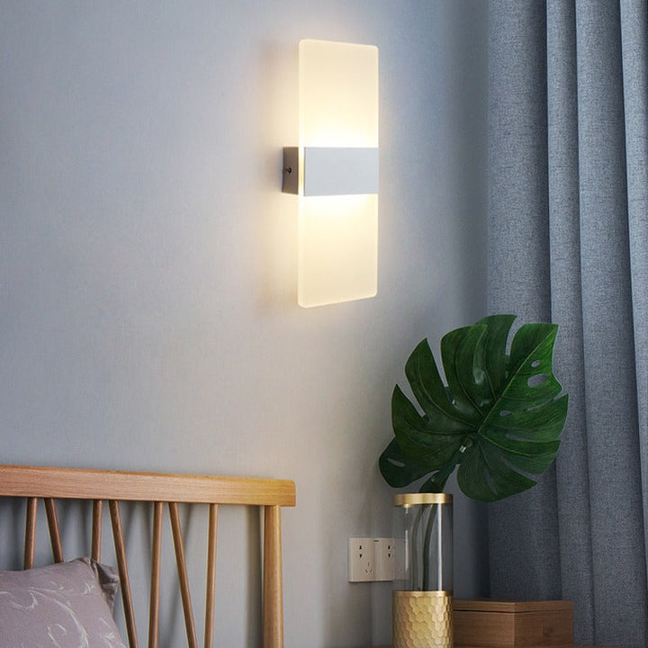 BowLift | CenturyGlow – Mid-Century Wall Lamp for Timeless Style