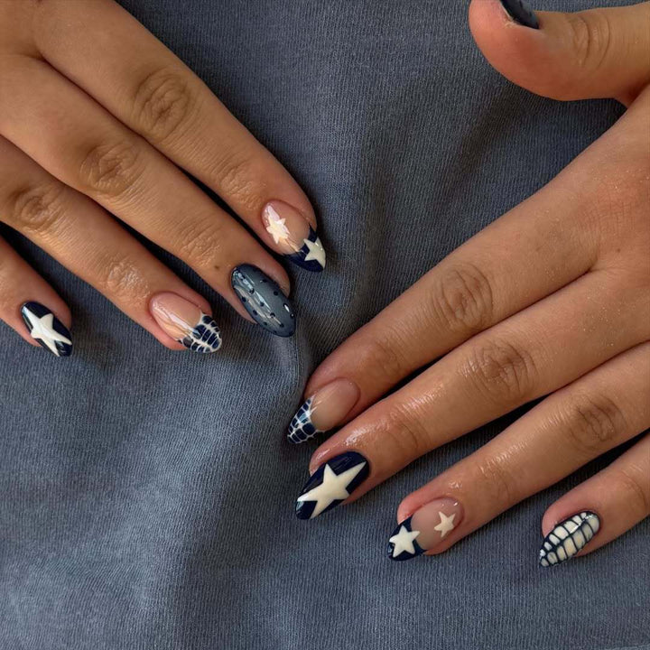 Acrylic Nail Set with Fashionable Star Design Bowlift