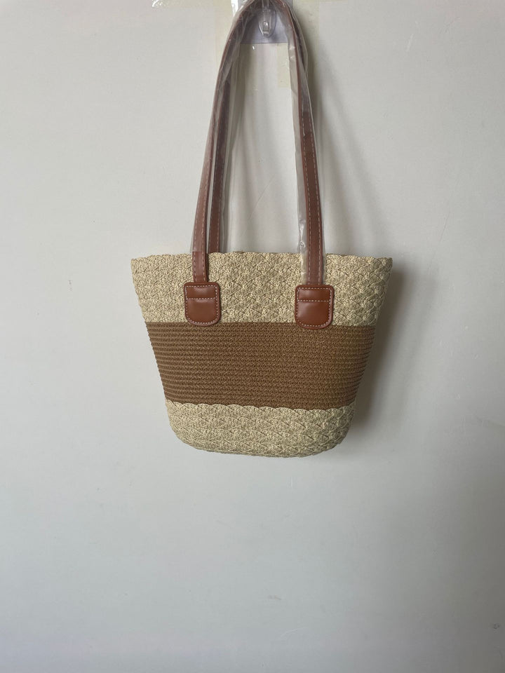 Shopping bag made of high-quality woven material Bowlift