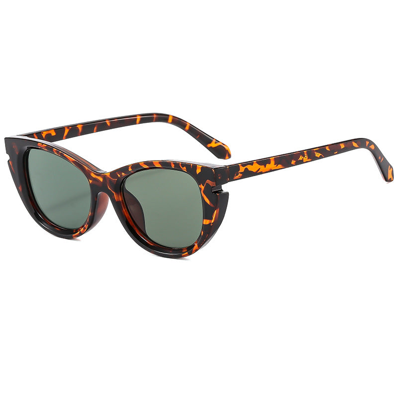 Women's Cat-Eye Sunglasses with Durable Plastic Frame Bowlift