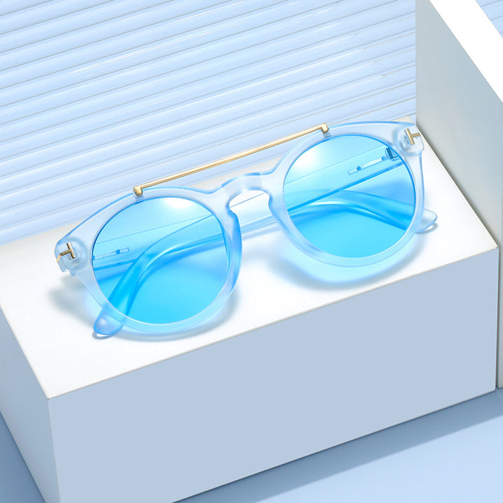 Ladies fashionable sunglasses with elegant round lenses Bowlift