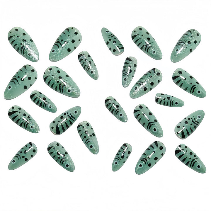 Artificial Nails in Creative Fish Design Bowlift