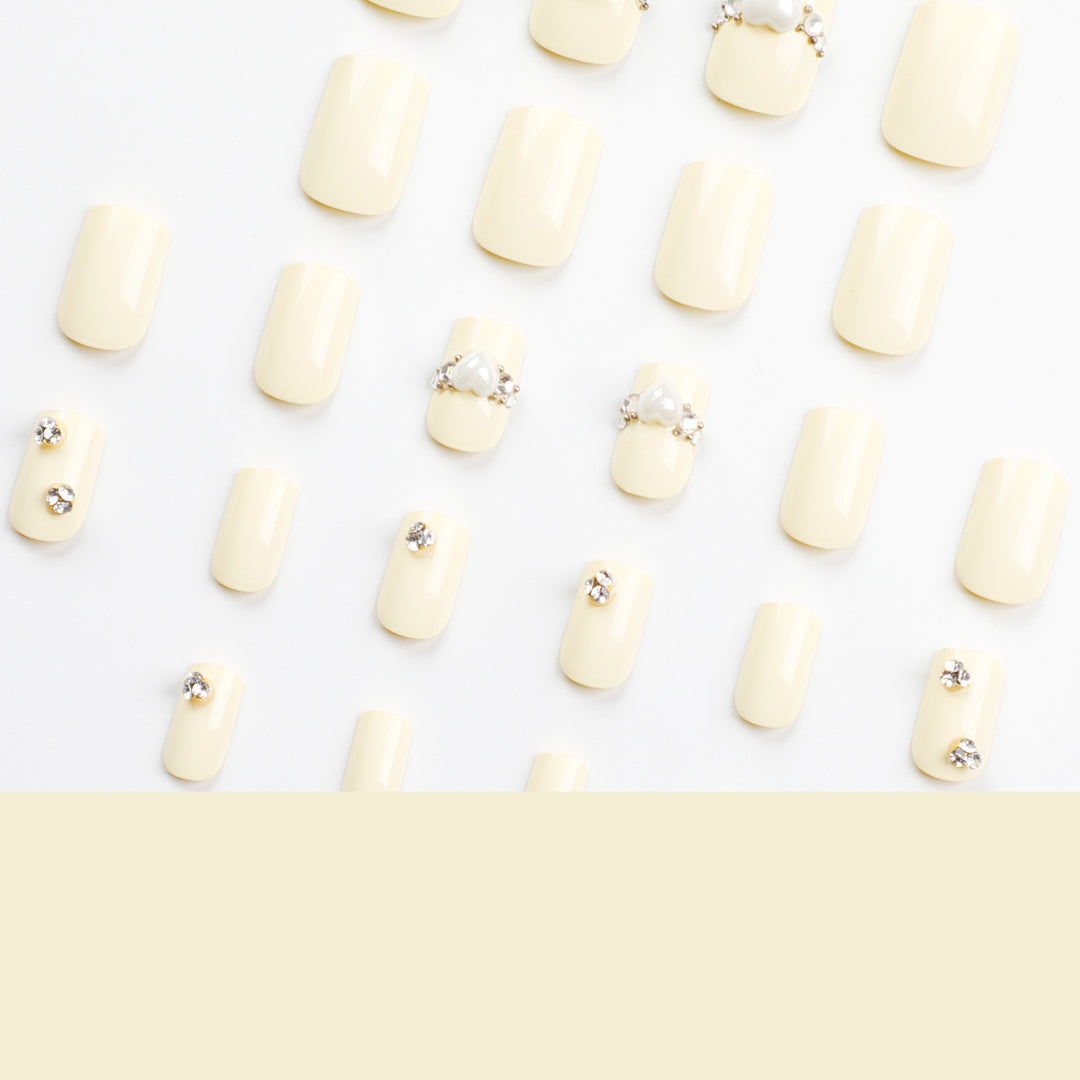 Artistic Nail Extensions with Elegant Decorative Details Bowlift