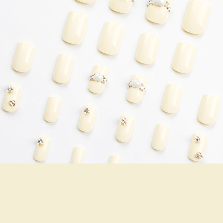 Artistic Nail Extensions with Elegant Decorative Details Bowlift
