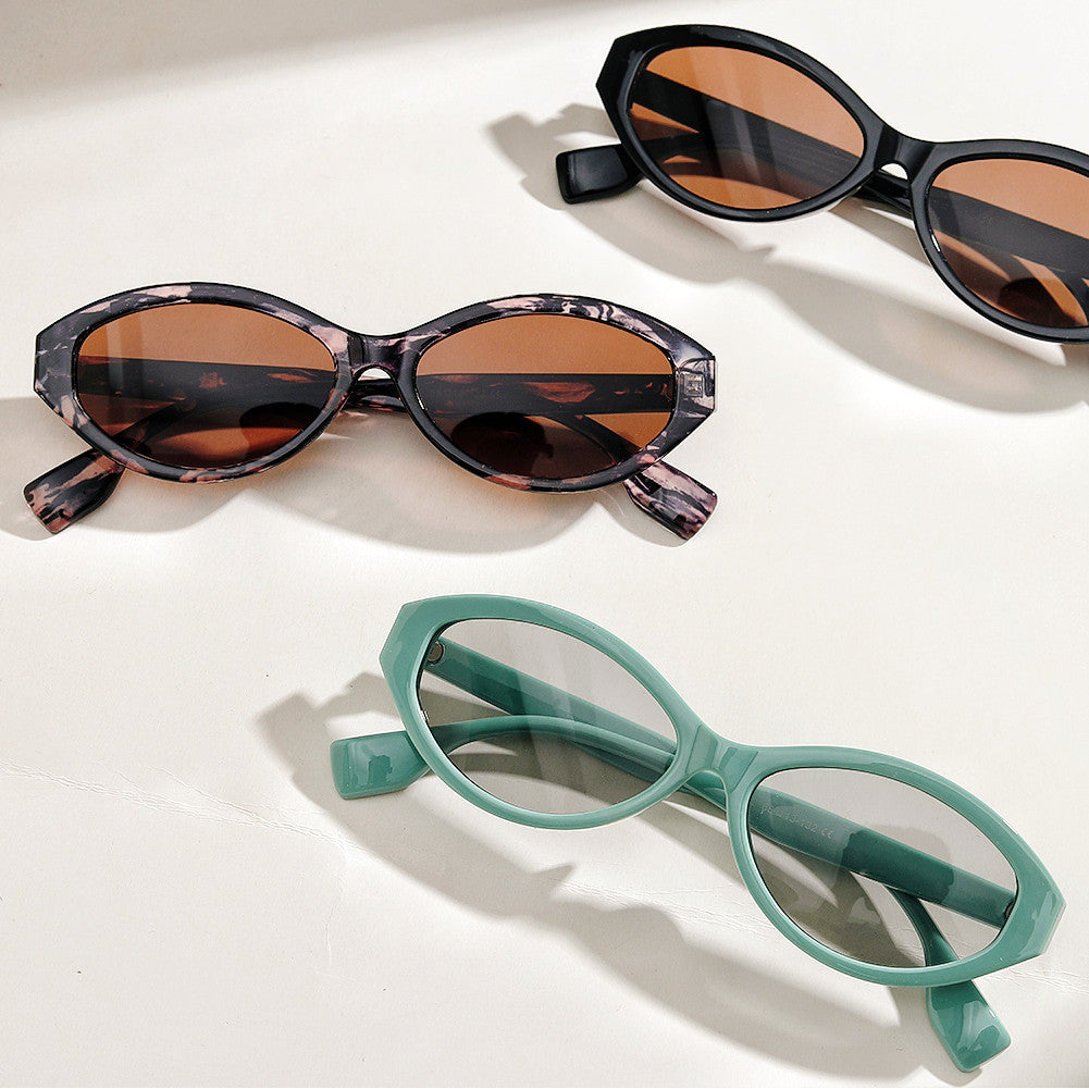 Ladies' fashionable cat-eye sunglasses with ergonomic frame Bowlift
