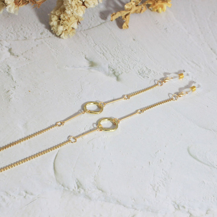 Elegant necklace with geometric details Bowlift