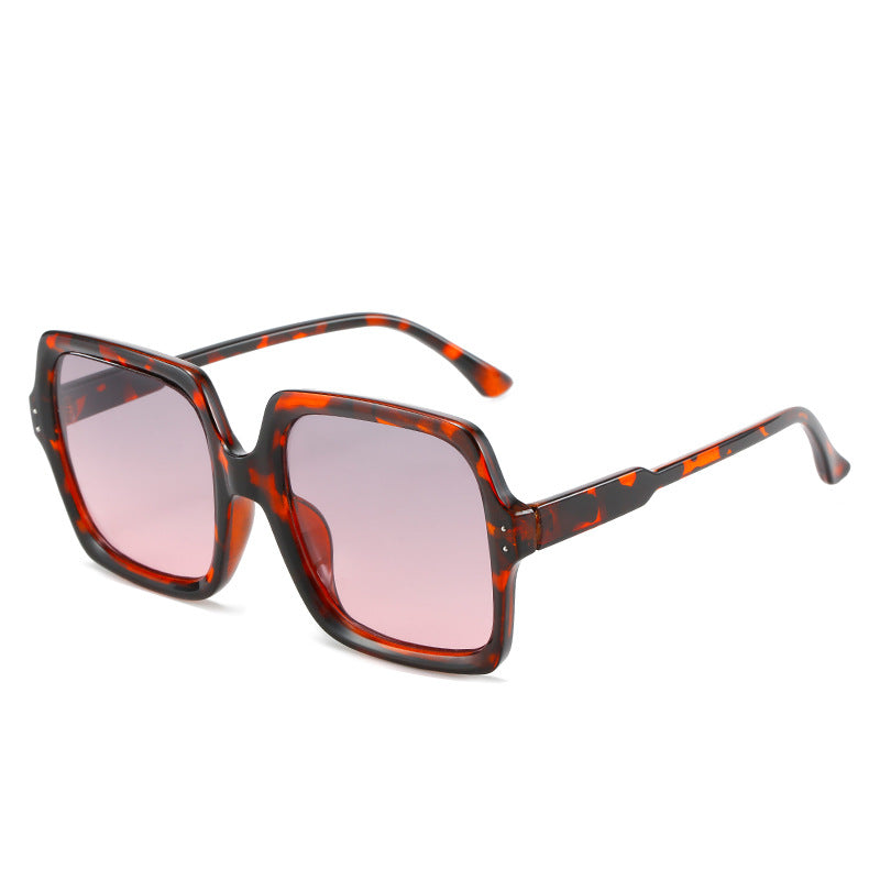 Ladies square fashionable sunglasses with polarized lenses Bowlift