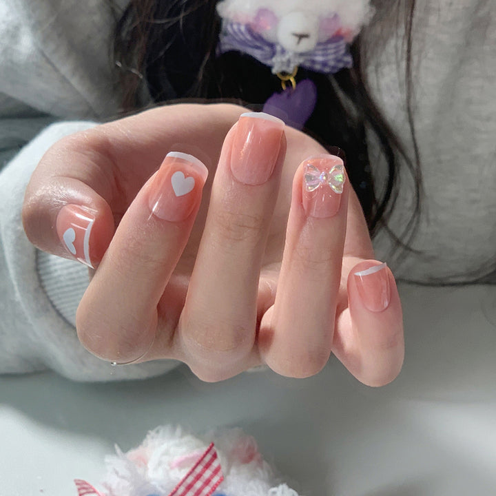 Artful nail extensions with an elegant leaf pattern Bowlift
