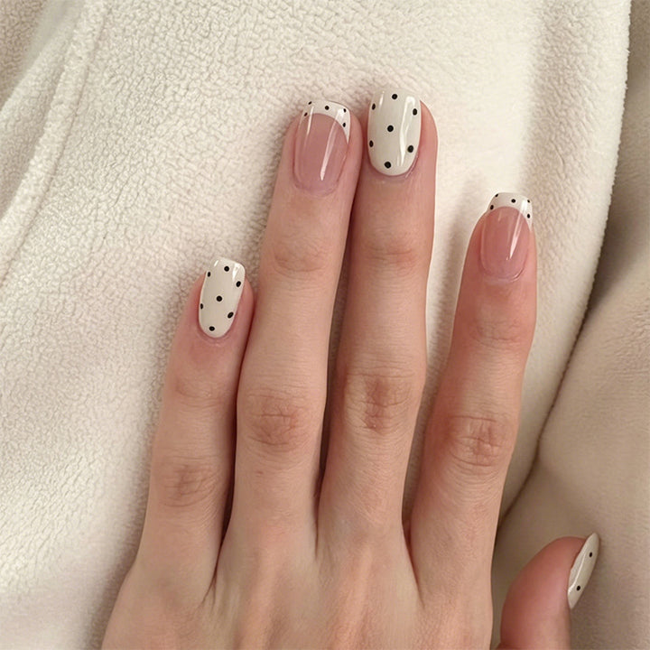 Trendy Nail Art Bowlift