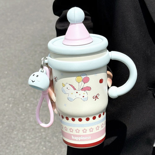 Women's playful drinking cups with integrated silicone lid Bowlift