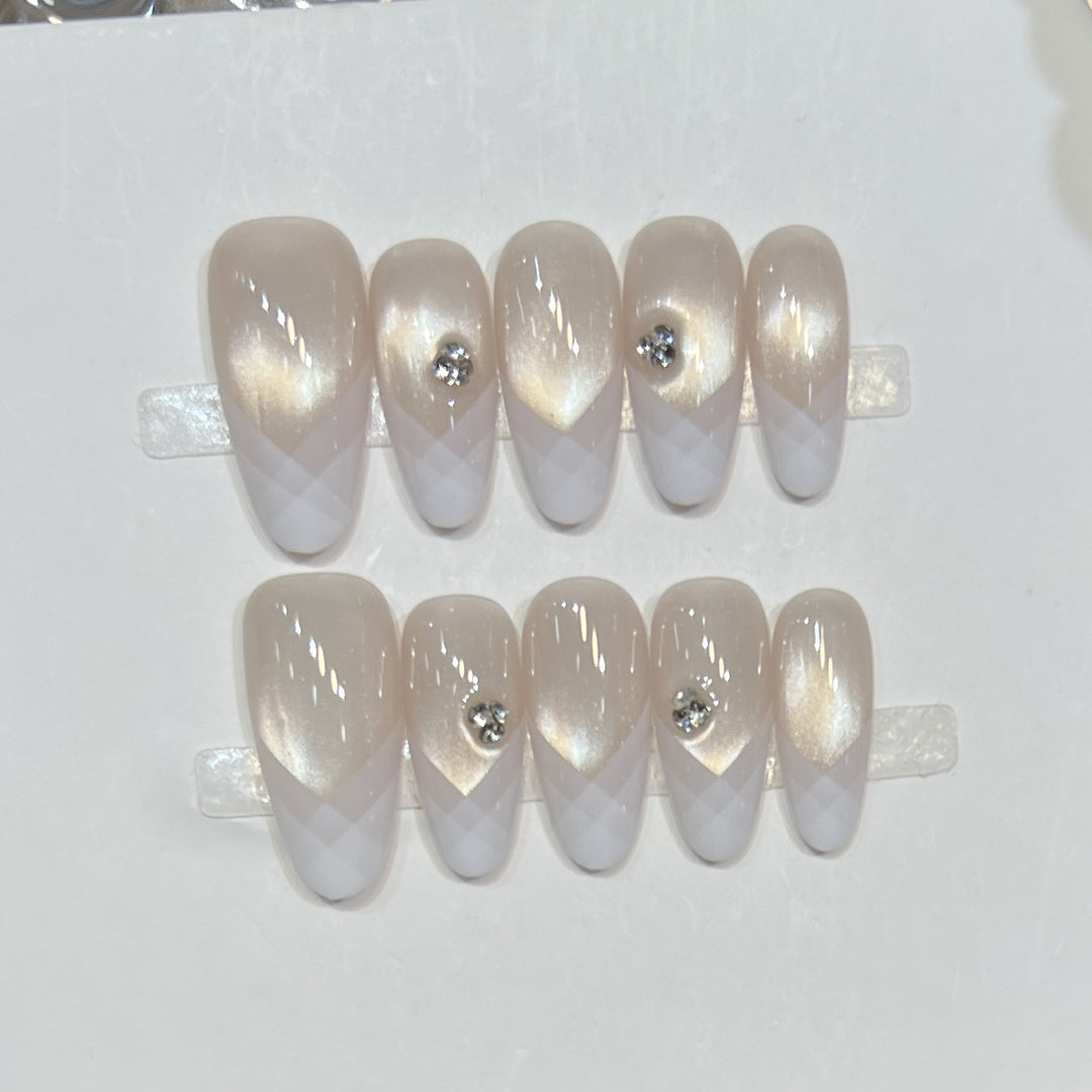 Elegant Geometric Press-On Nail Set with Rhinestone Detail Bowlift