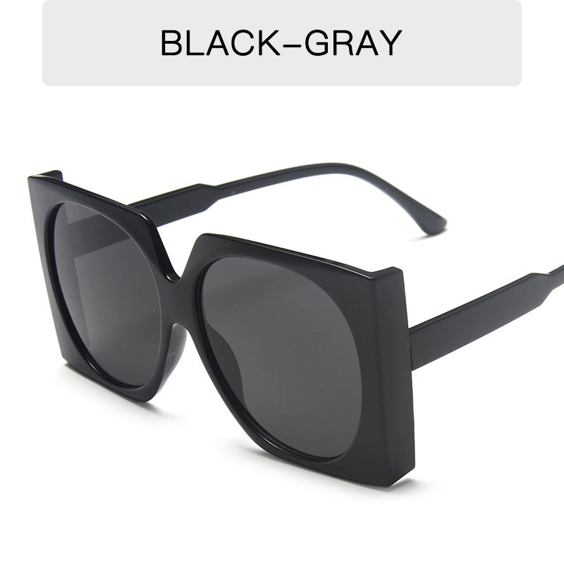 Women's Oversized Sunglasses in Elegant Frame Bowlift