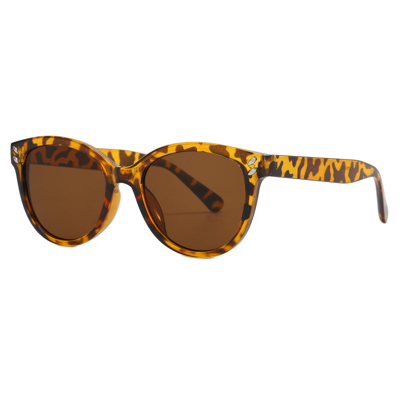 Ladies fashionable designer sunglasses with unique glamour frame Bowlift