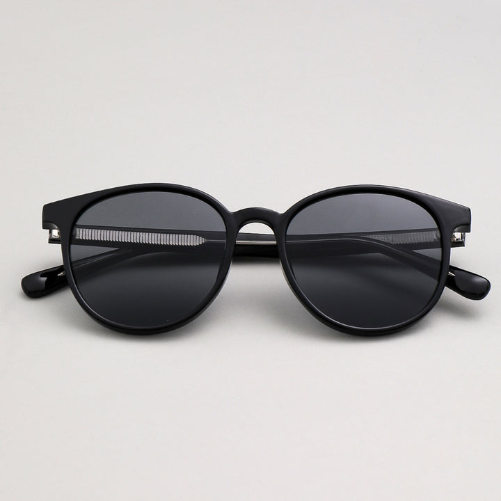 Women's fashionable sunglasses in an elegant, round design with UV protection Bowlift