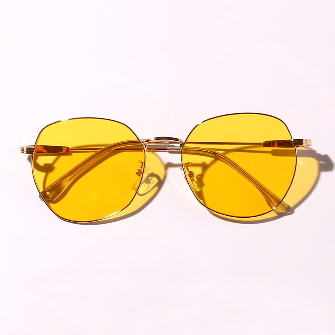 Women's striking geometric sunglasses with UV protection Bowlift