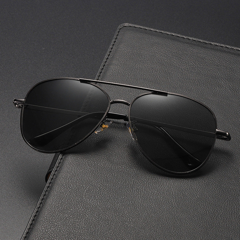 Men's Pilot Sunglasses with Polarized Lenses Bowlift