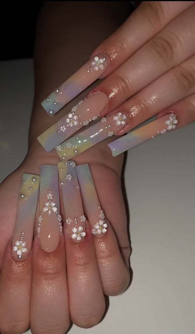 Floral-Inspired Press-On Nail Extensions Bowlift