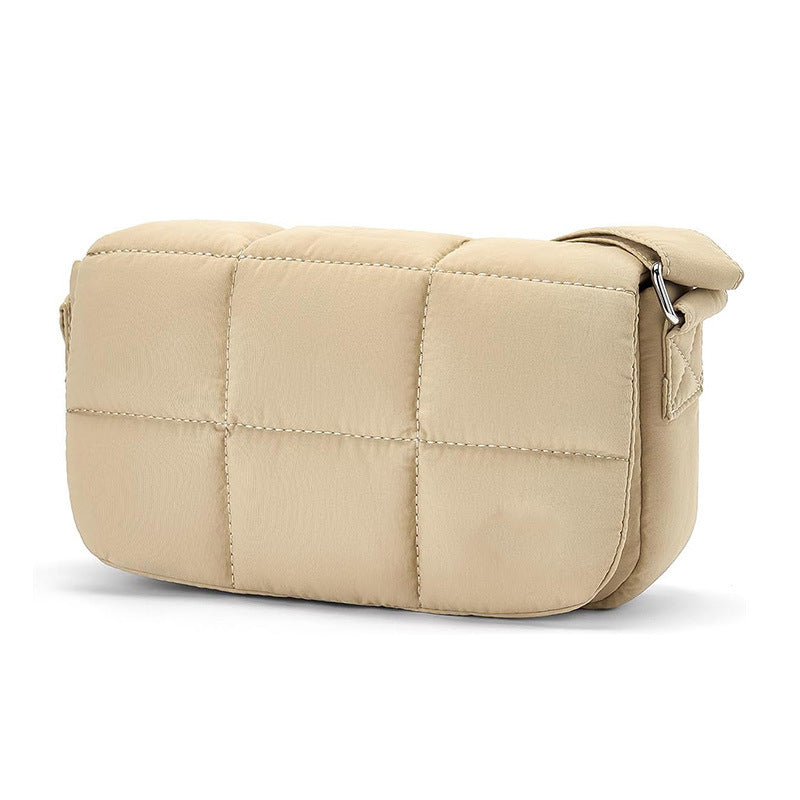 Padded shoulder bag with structured design Bowlift