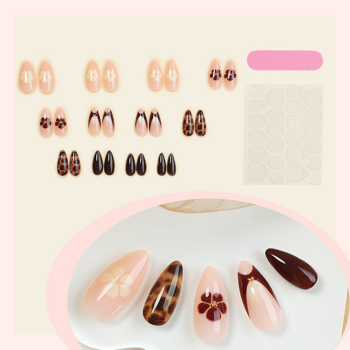 Creative nail art set with floral and leopard pattern Bowlift