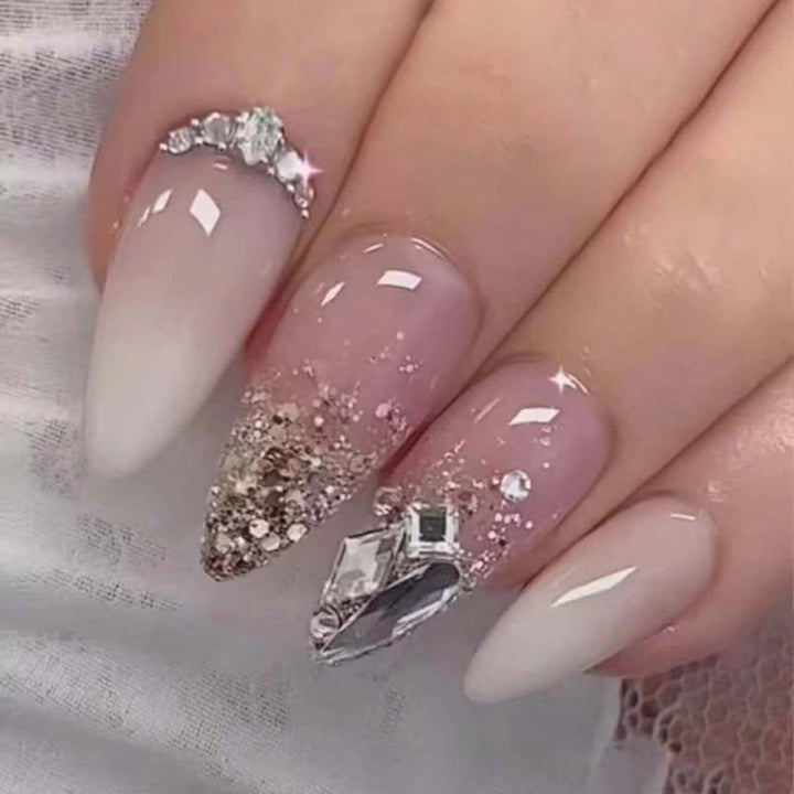 Glamorous Stiletto Artificial Nails with Glitter Details Bowlift