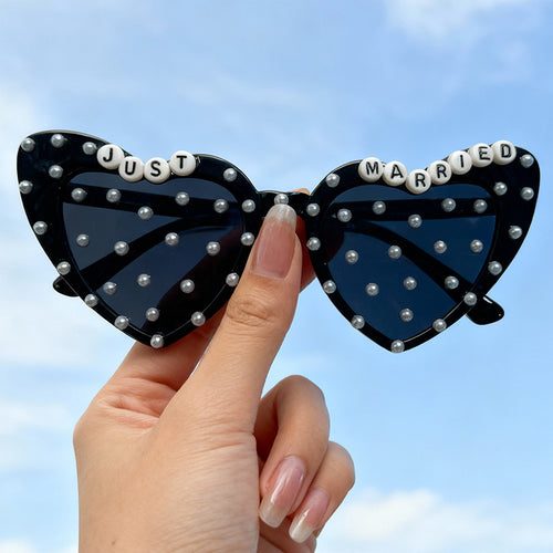 Novelty Heart-Shaped Sunglasses Bowlift