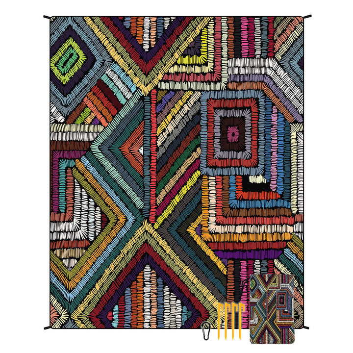 Geometric Print Tapestry Bowlift
