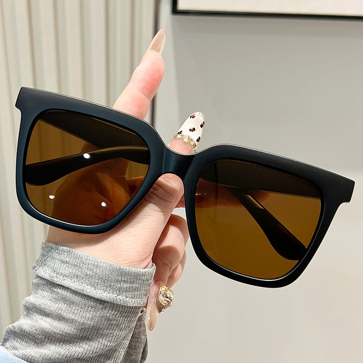 Women's oversized sunglasses with matte frame Bowlift