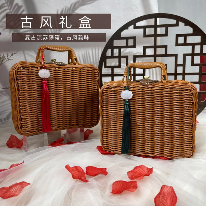 Women stylish and decorative gift basket case Bowlift
