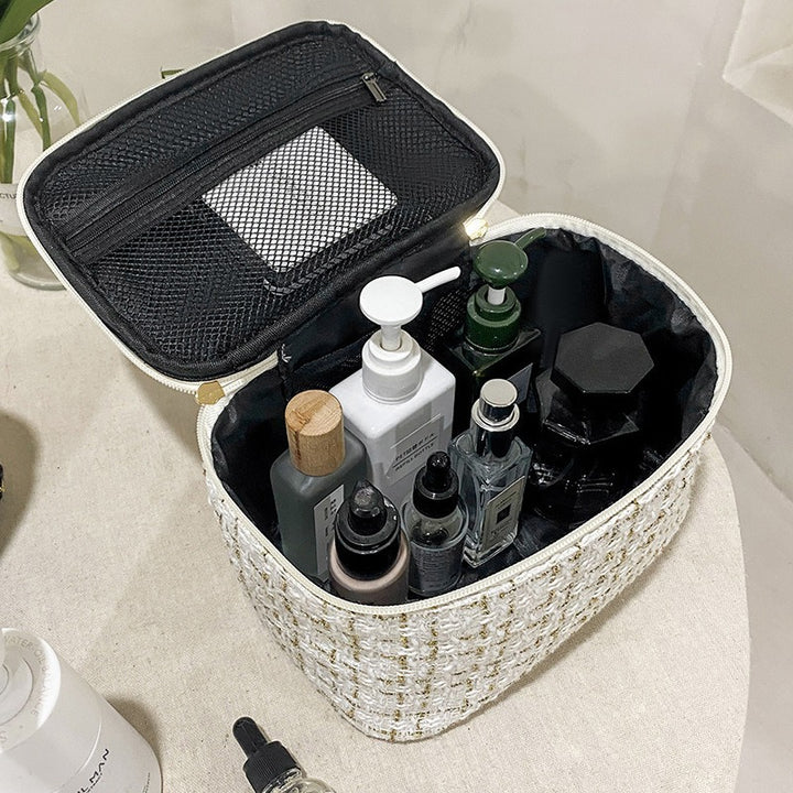Stylish and Practical Cosmetic Storage Bag Bowlift