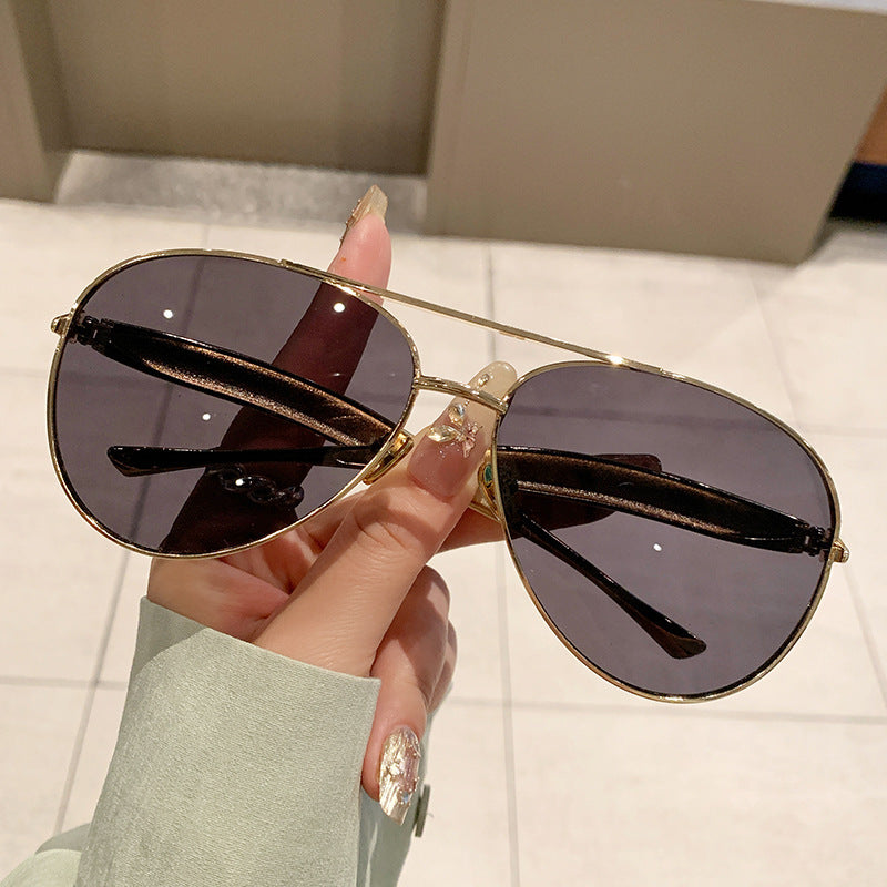 Women exclusive designer glasses with elegant details and high-quality metal frame Bowlift