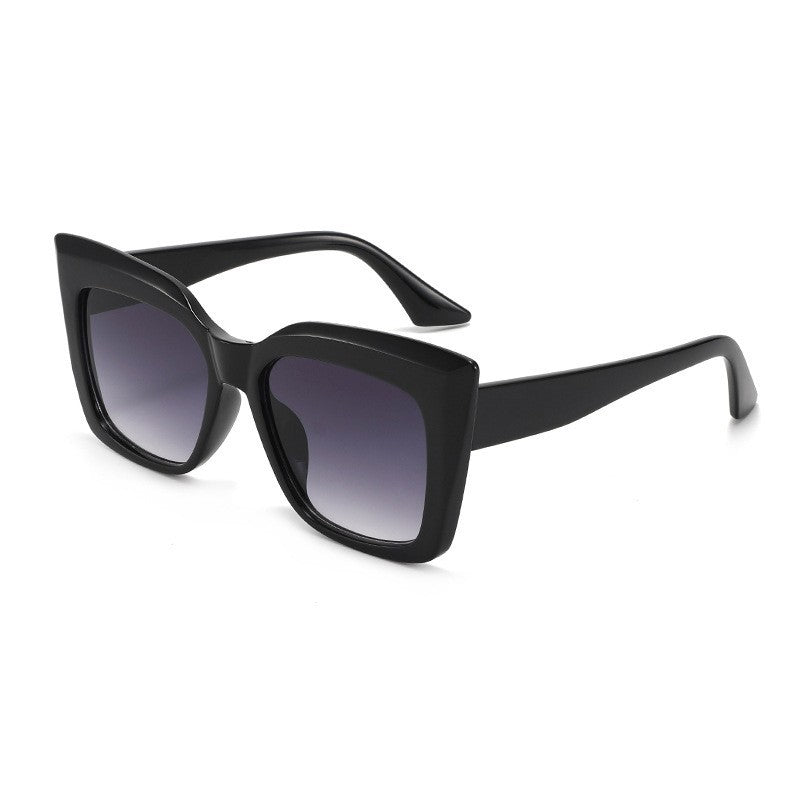 Fashion-Forward Oversized Square Sunglasses