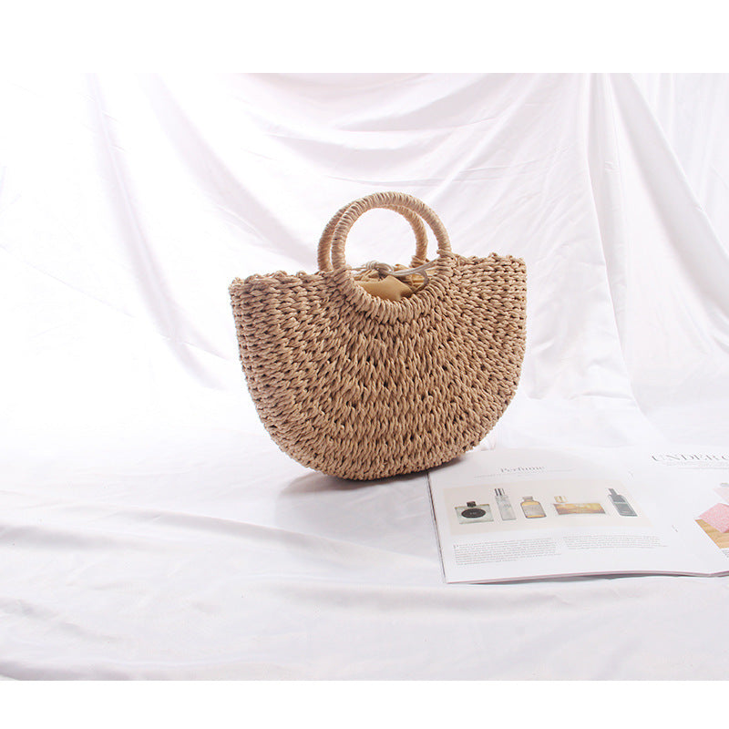 Generous basket bag with charming round handle Bowlift