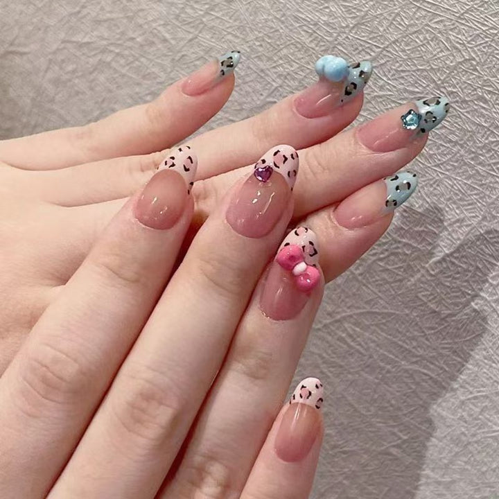 Fashionable Press-On Nail Set Bowlift